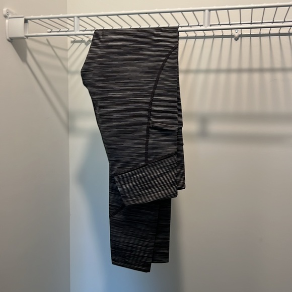 Black Leggins With Pockets - Picture 5 of 9